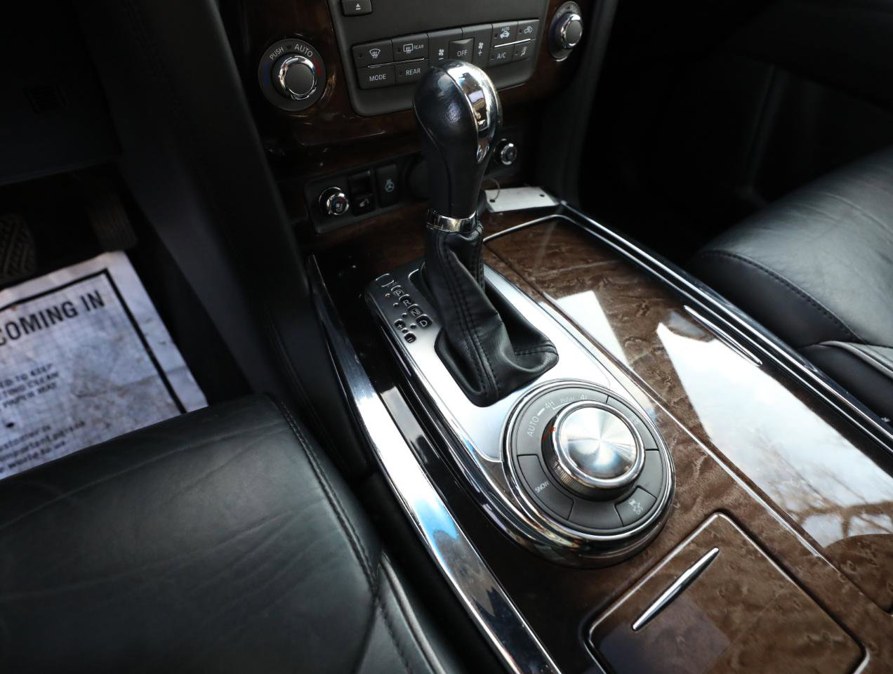 Used 2013 INFINITI QX56 4WD w/ Deluxe Touring Pkg image 22