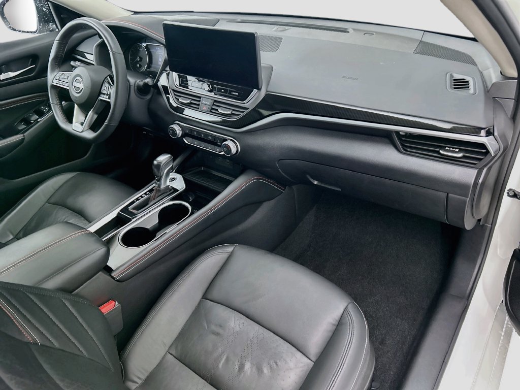 Used 2023 Nissan Altima 2.5 SR w/ SR Premium Package FWD image 16