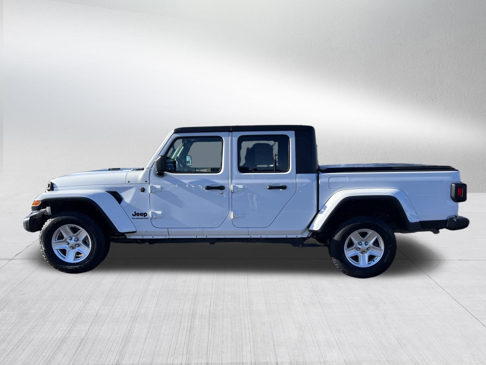 Used 2022 Jeep Gladiator Sport image 4