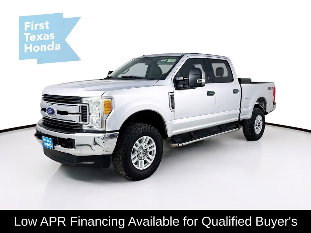 Used 2017 Ford F250 XLT AWD/4WD image 3