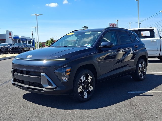 Used 2025 Hyundai Kona SEL AWD/4WD image 3