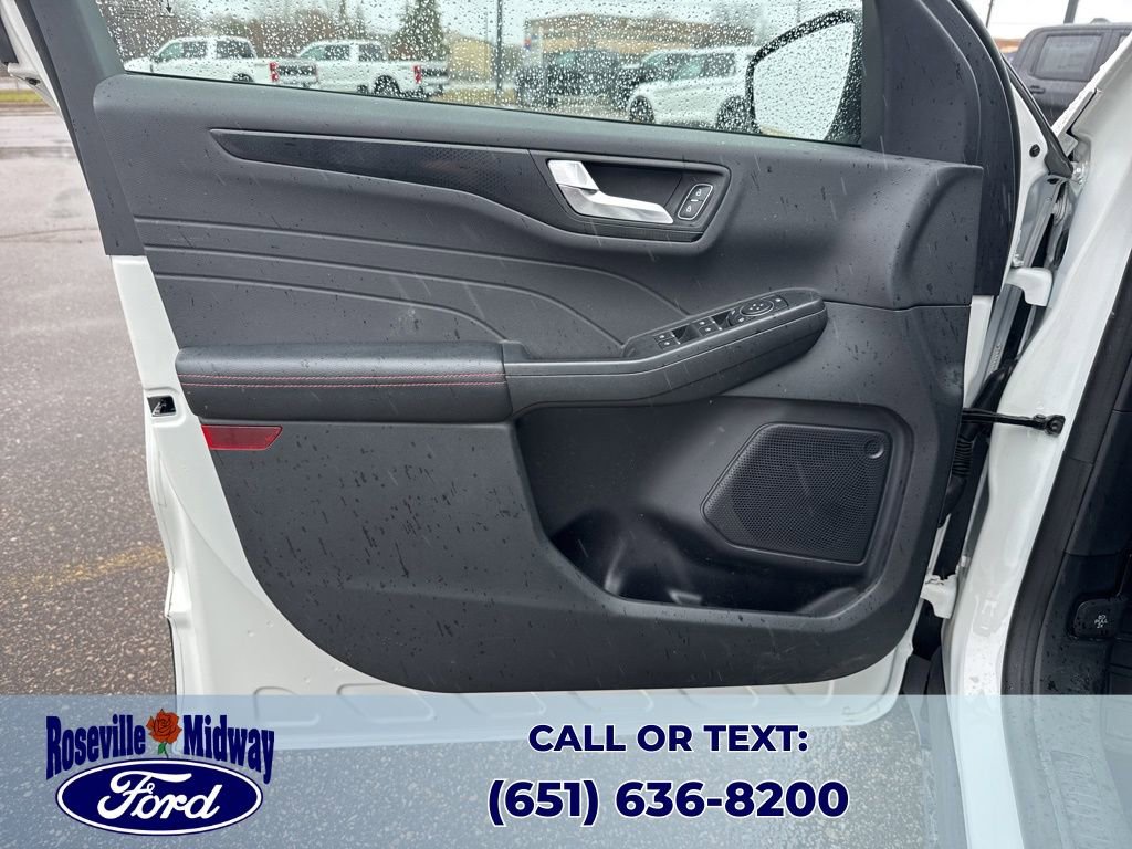 Used 2022 Ford Escape SEL w/ SEL Stealth AWD Package image 30