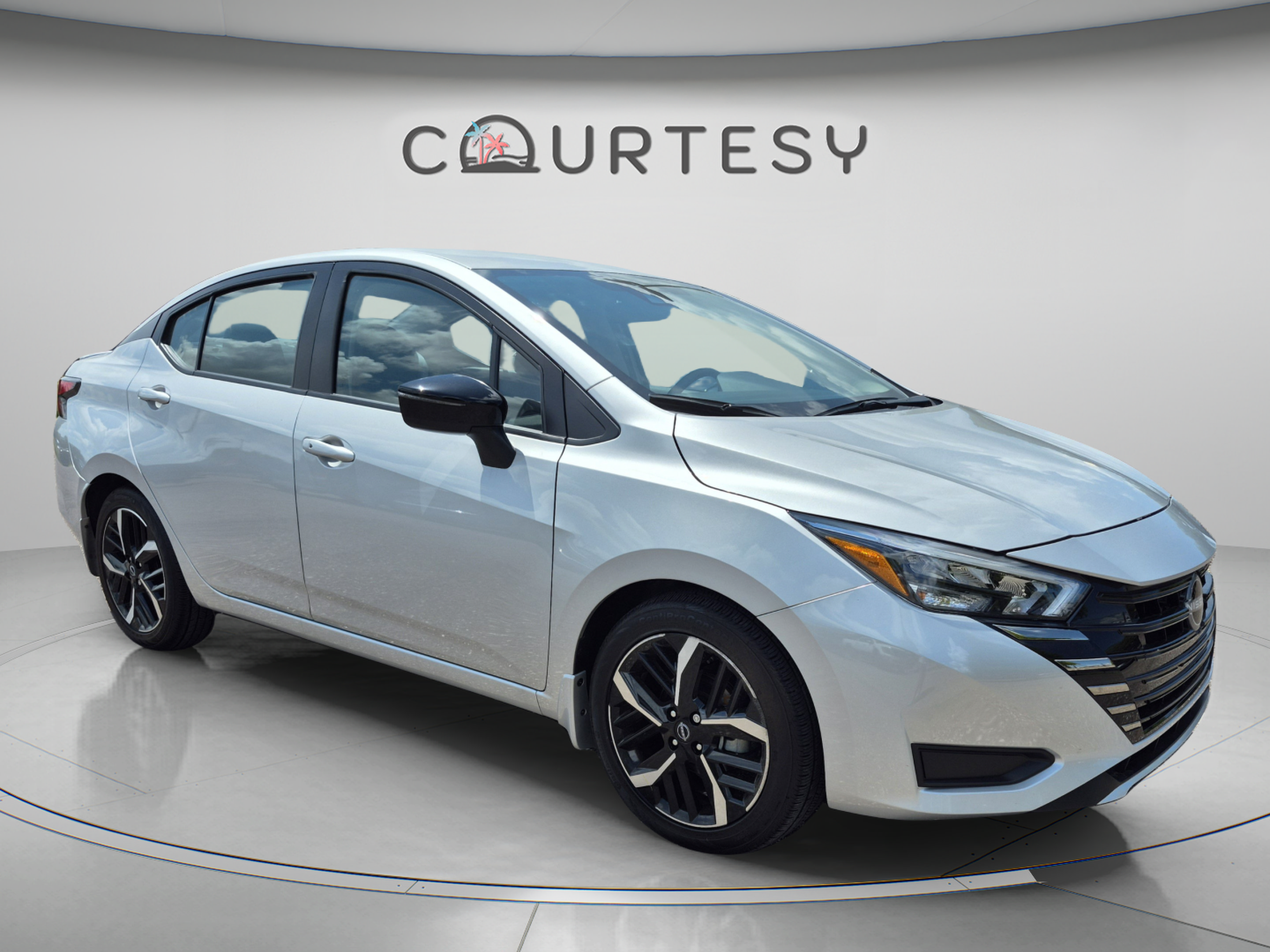 Certified 2025 Nissan Versa SR w/ Trunk Package FWD image 9