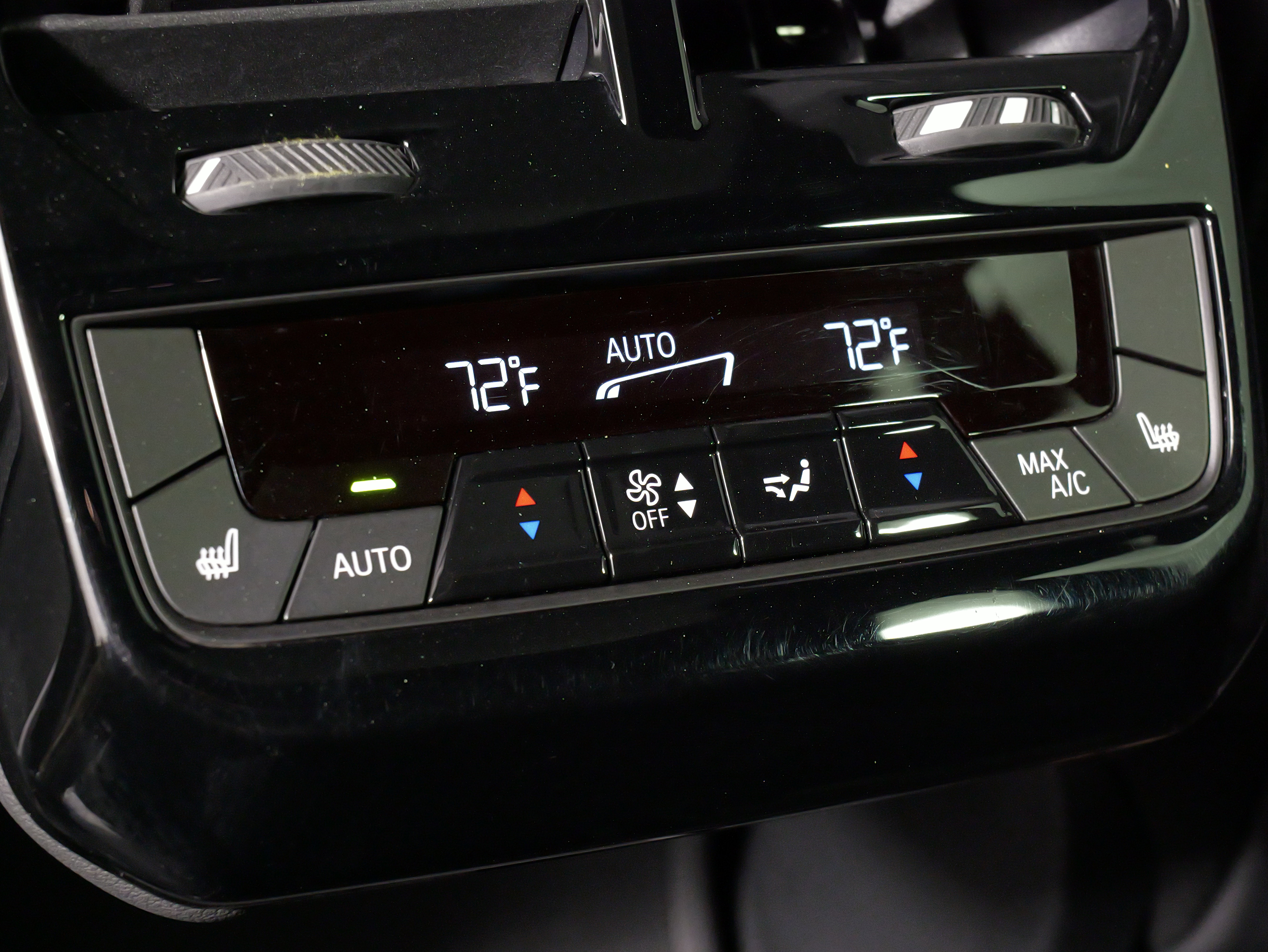 Used 2024 BMW iX xDrive50 image 39