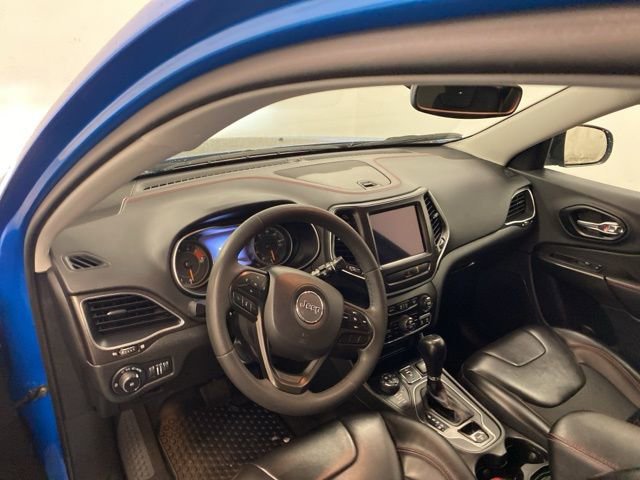 Used 2022 Jeep Cherokee Trailhawk image 7