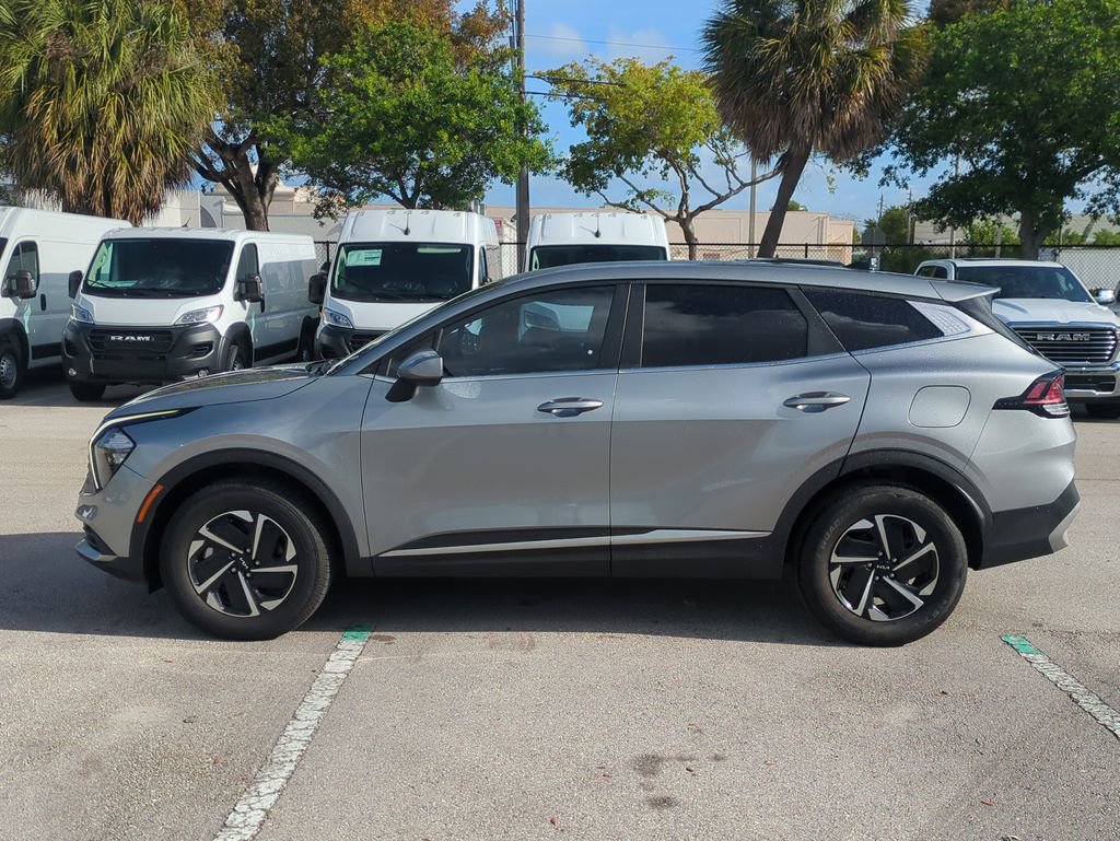 Used 2023 Kia Sportage LX AWD/4WD image 9