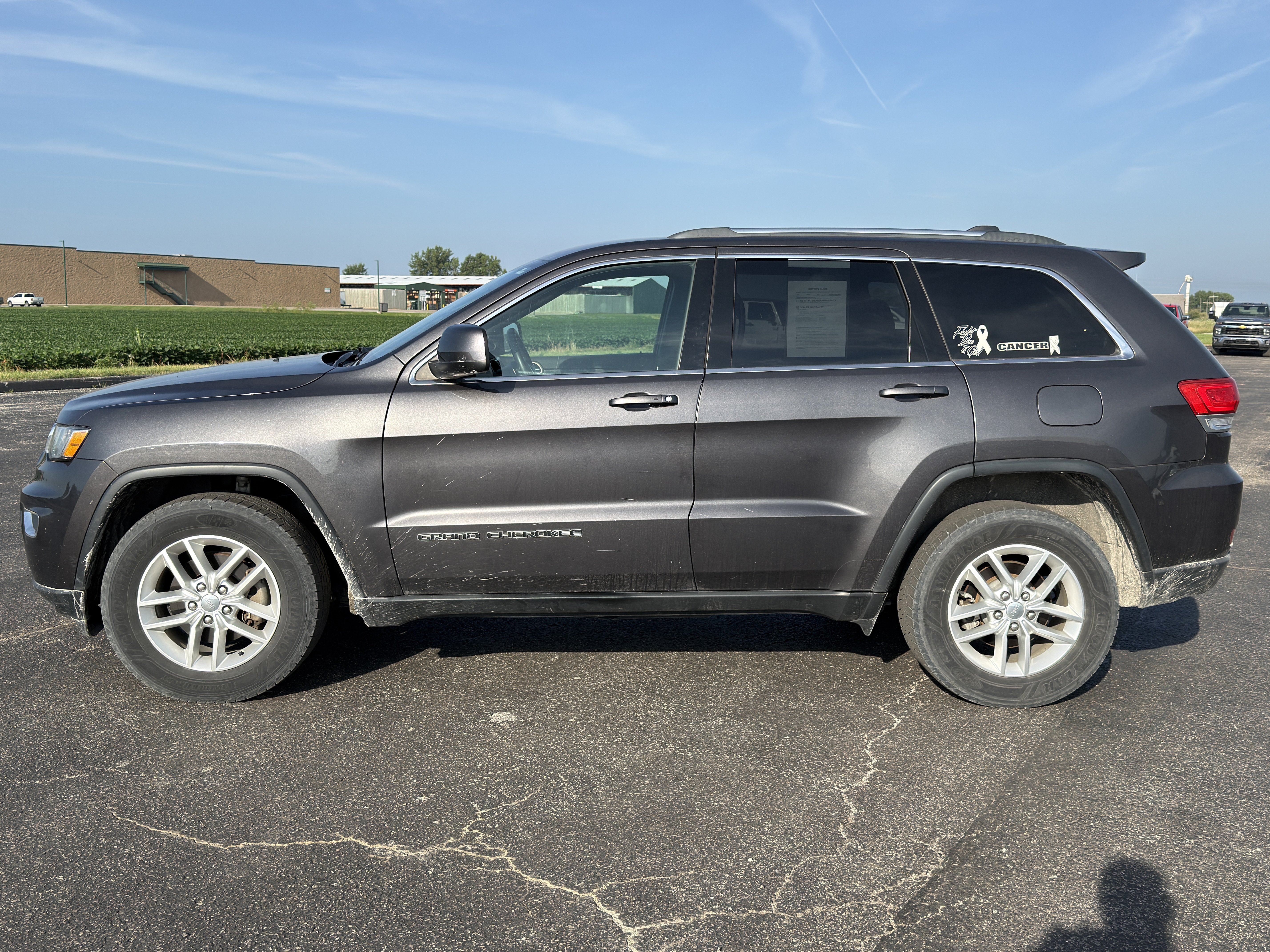 Used 2017 Jeep Grand Cherokee Laredo w/ Quick Order Package 23E AWD/4WD image 7