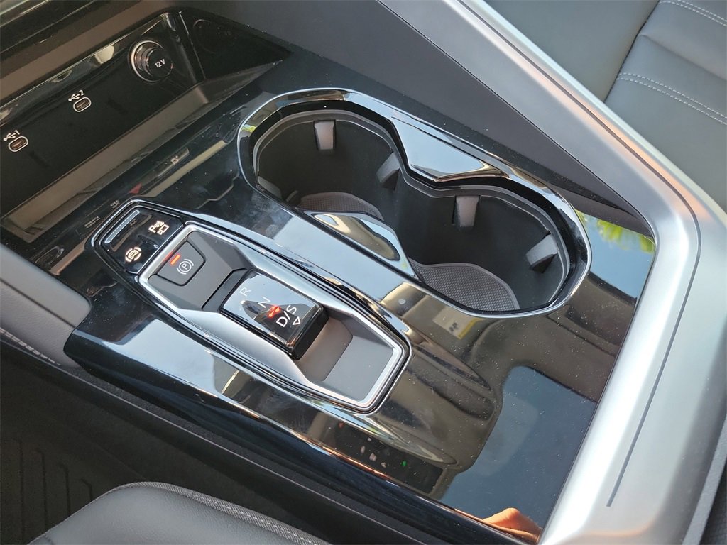 Certified 2025 Audi Q5 Premium w/ Convenience Package image 27