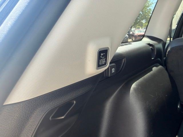 Used 2023 Jeep Grand Cherokee Limited w/ Luxury Tech Group II AWD/4WD image 17