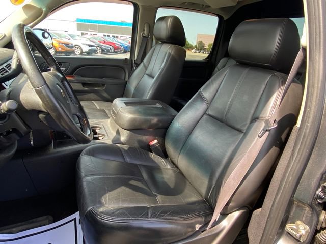 Used 2011 Chevrolet Avalanche LT image 7
