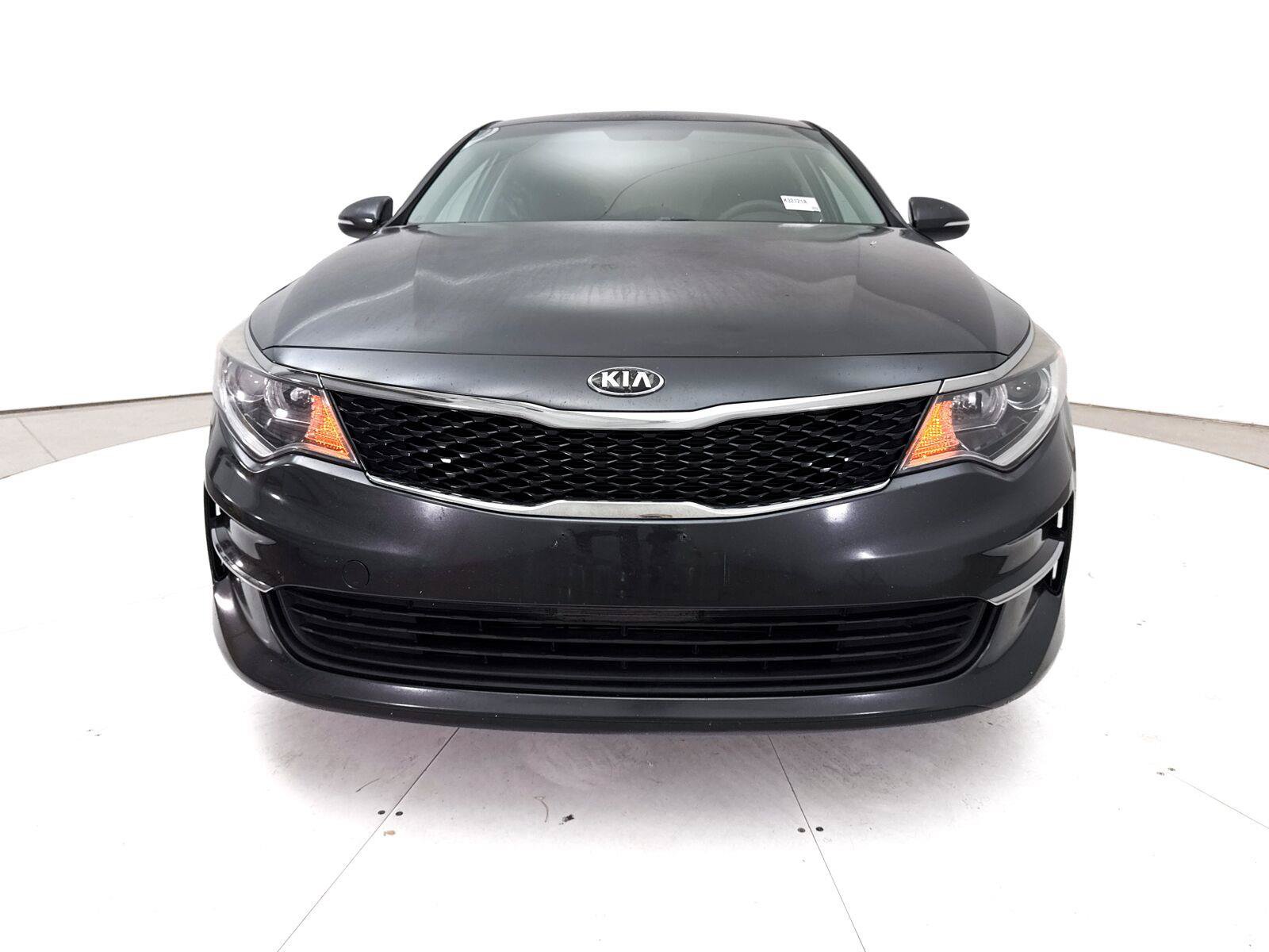 Used 2018 Kia Optima LX FWD image 2
