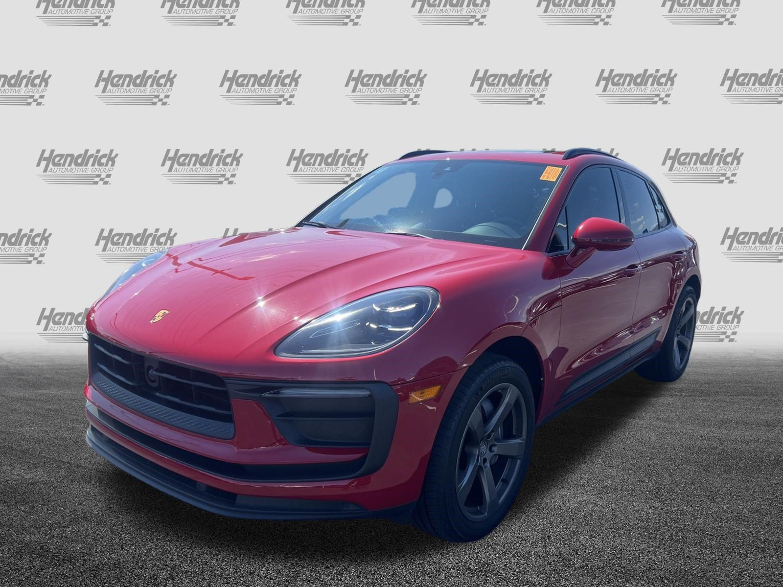 Used 2023 Porsche Macan AWD/4WD image 5