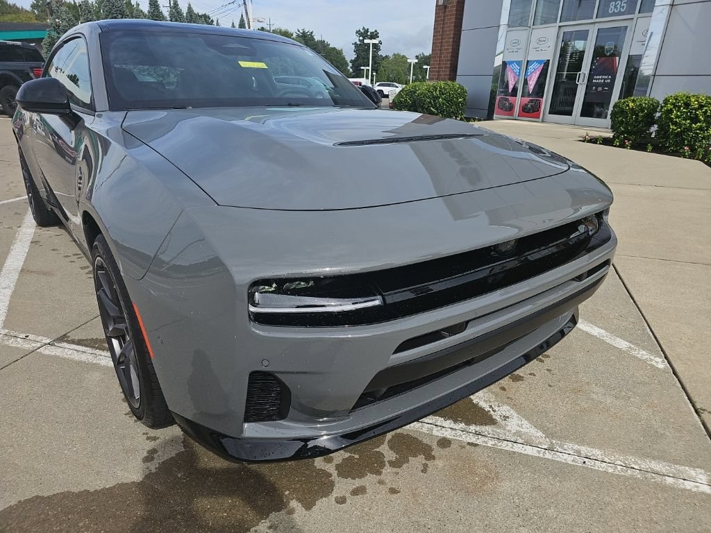 Certified 2026 Dodge Charger Scat Pack w/ Blacktop Package AWD/4WD image 4