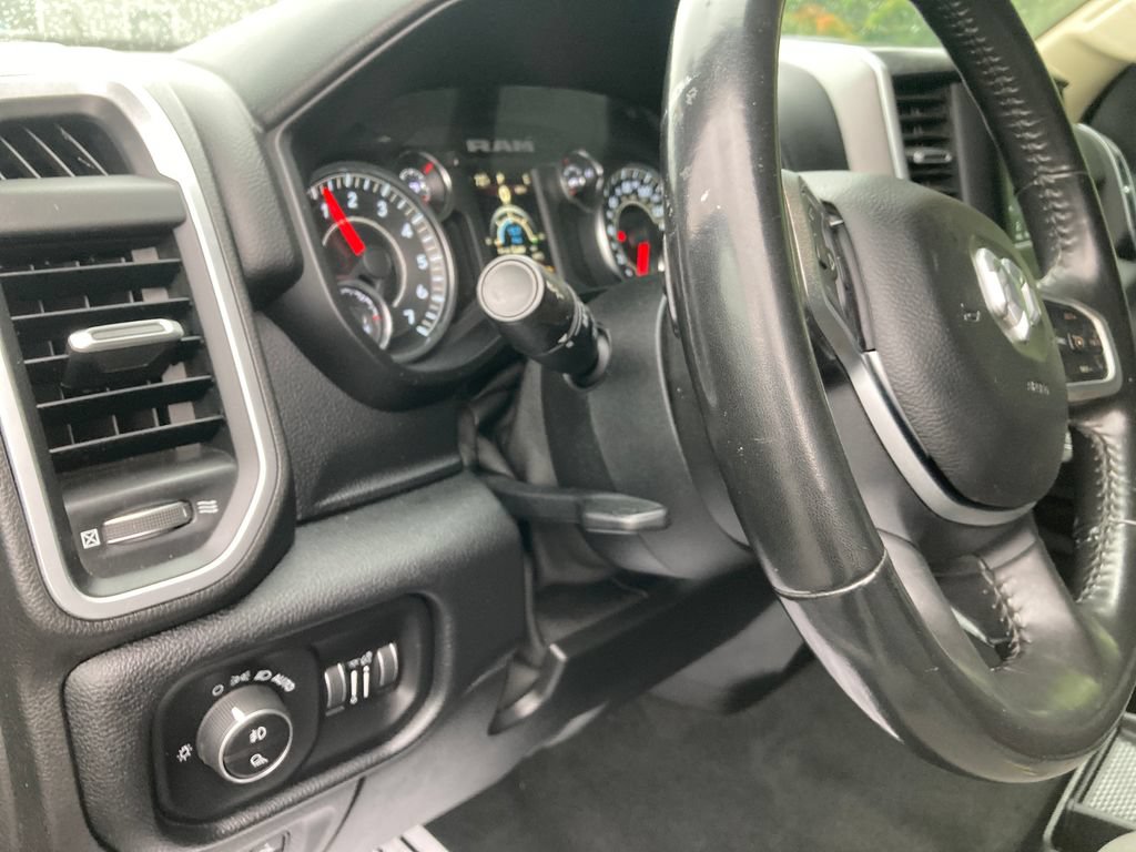 Used 2019 RAM 1500 Big Horn AWD/4WD image 17