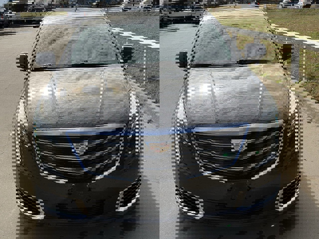 Used 2019 Cadillac XTS image 2