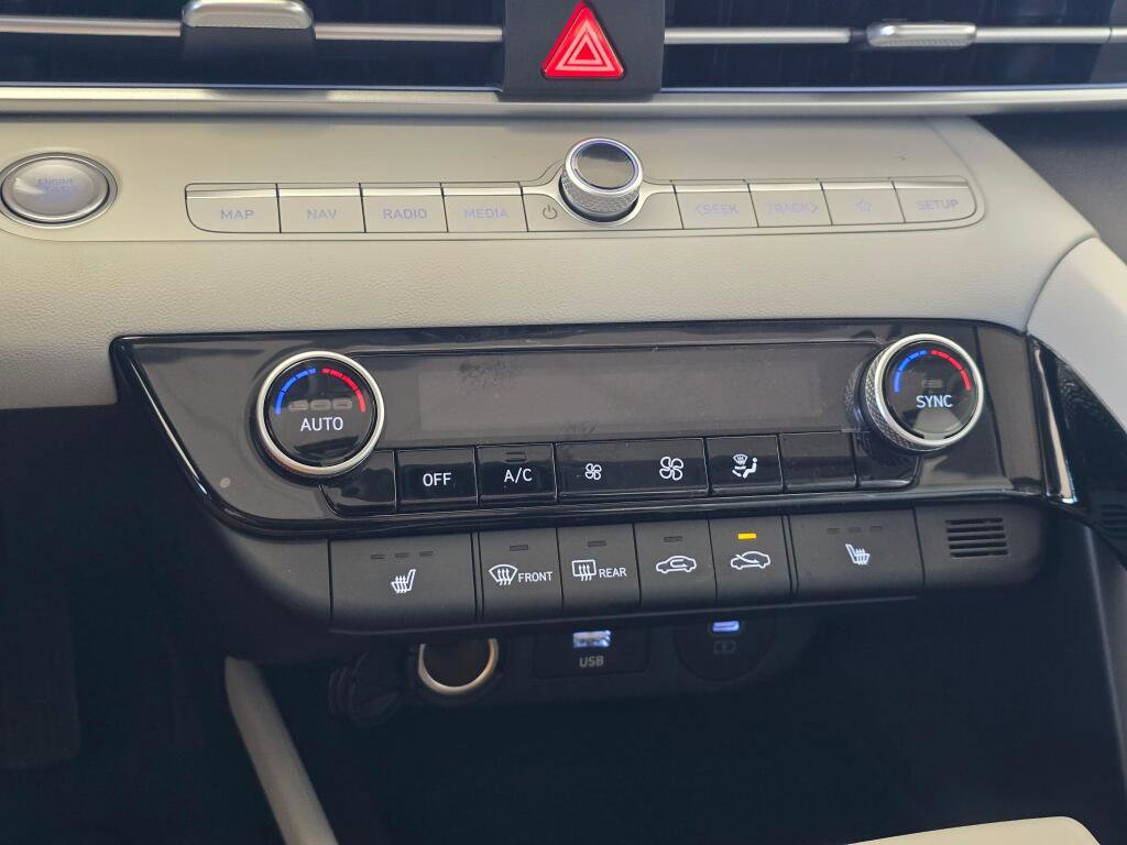New 2026 Hyundai Elantra Limited FWD image 28