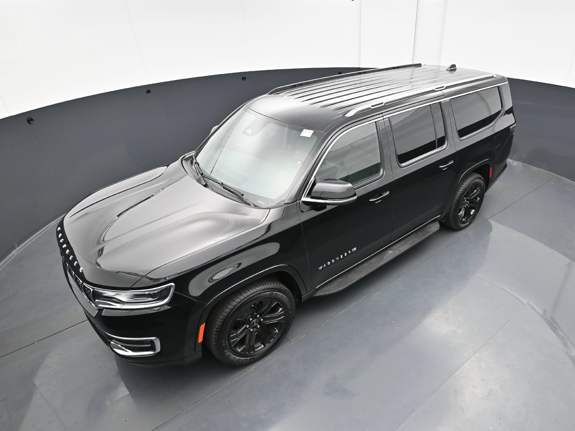 Used 2025 Jeep Wagoneer L Series II w/ 8-pass Seating Package AWD/4WD image 47