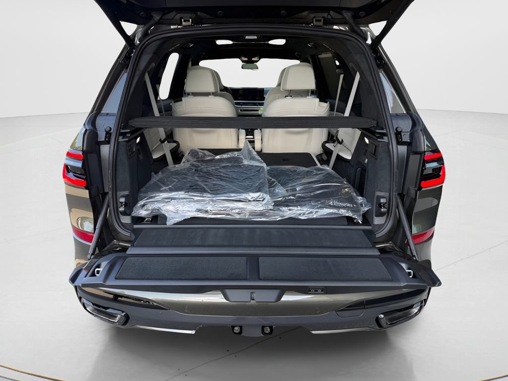 New 2027 BMW X7 xDrive40i w/ Executive Package AWD/4WD image 25