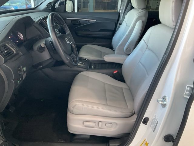 Used 2023 Honda Passport EX-L image 4