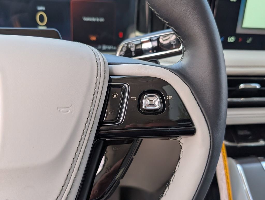 New 2026 Lincoln Aviator 2WD image 20