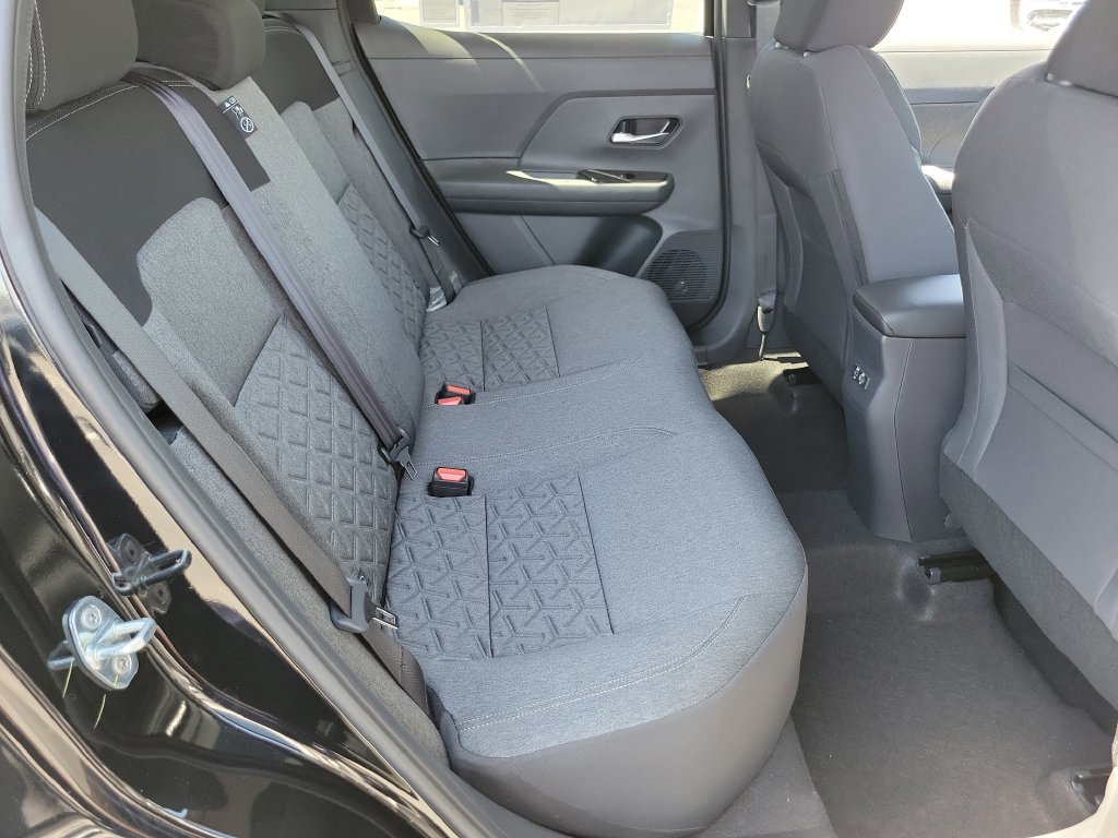 New 2026 Nissan Kicks SV w/ Charging Package FWD image 13