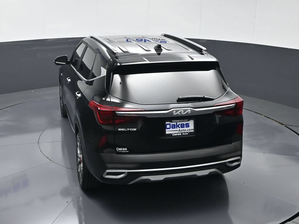 Certified 2022 Kia Seltos SX w/ Sunroof Package AWD/4WD image 54