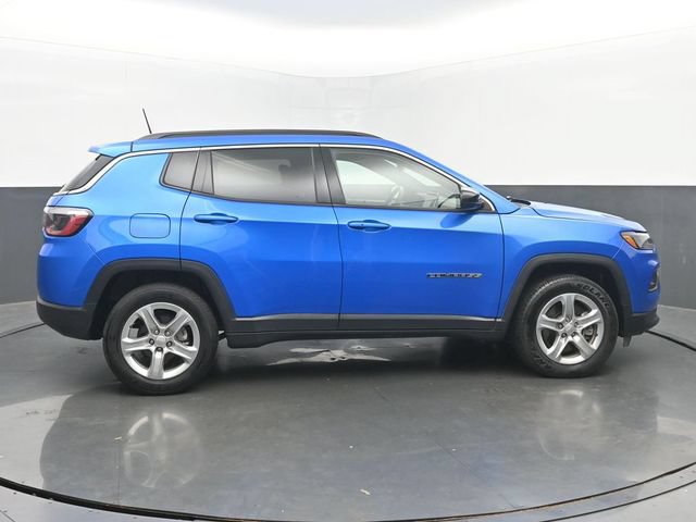 Used 2024 Jeep Compass Latitude AWD/4WD image 6