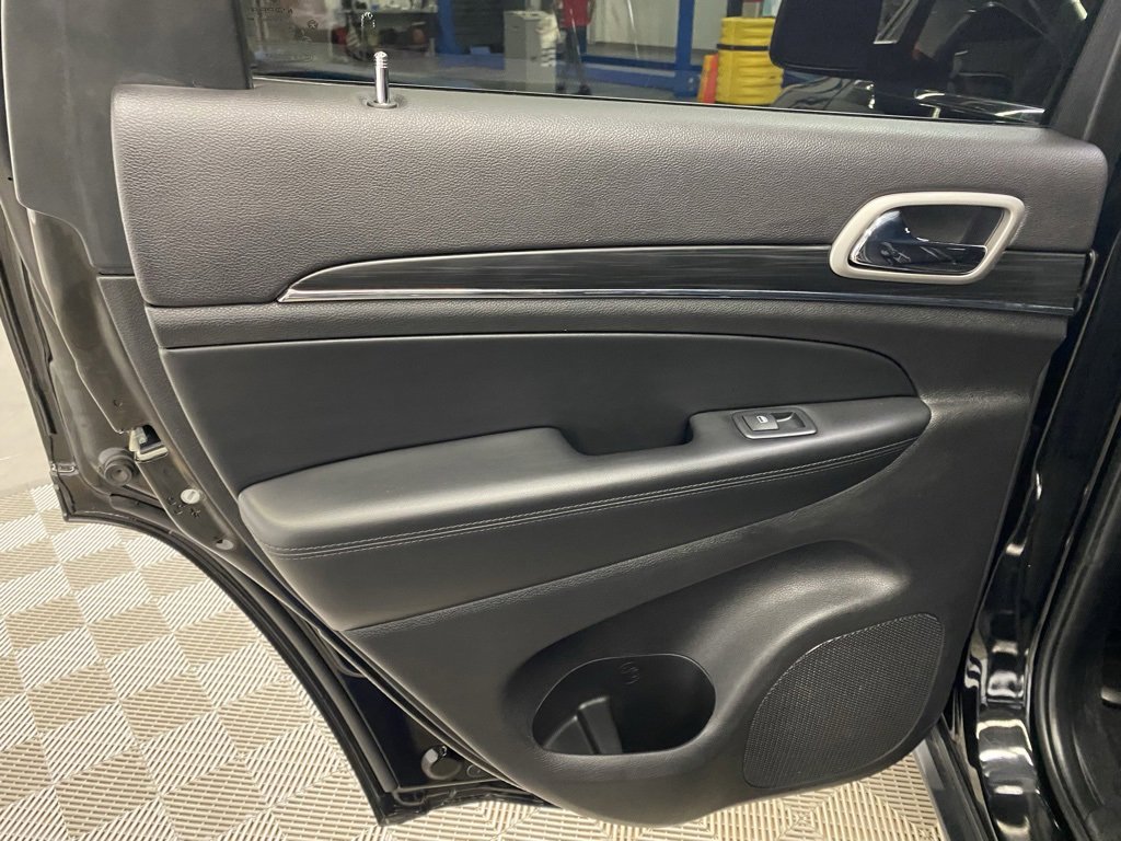 Used 2020 Jeep Grand Cherokee Limited image 14