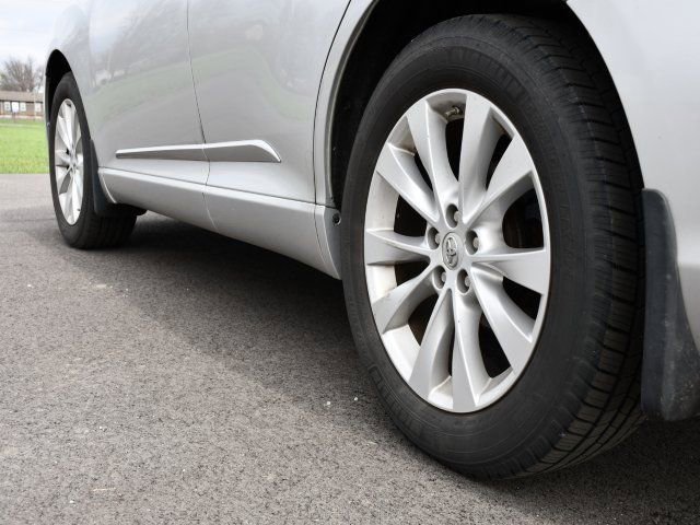 Used 2014 Toyota Venza XLE w/ XLE Premium Package image 10