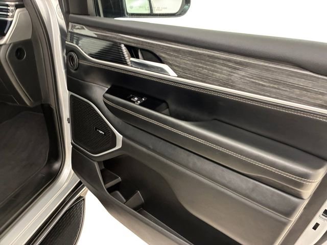 Used 2022 Jeep Wagoneer Series II w/ Premium Group I image 15