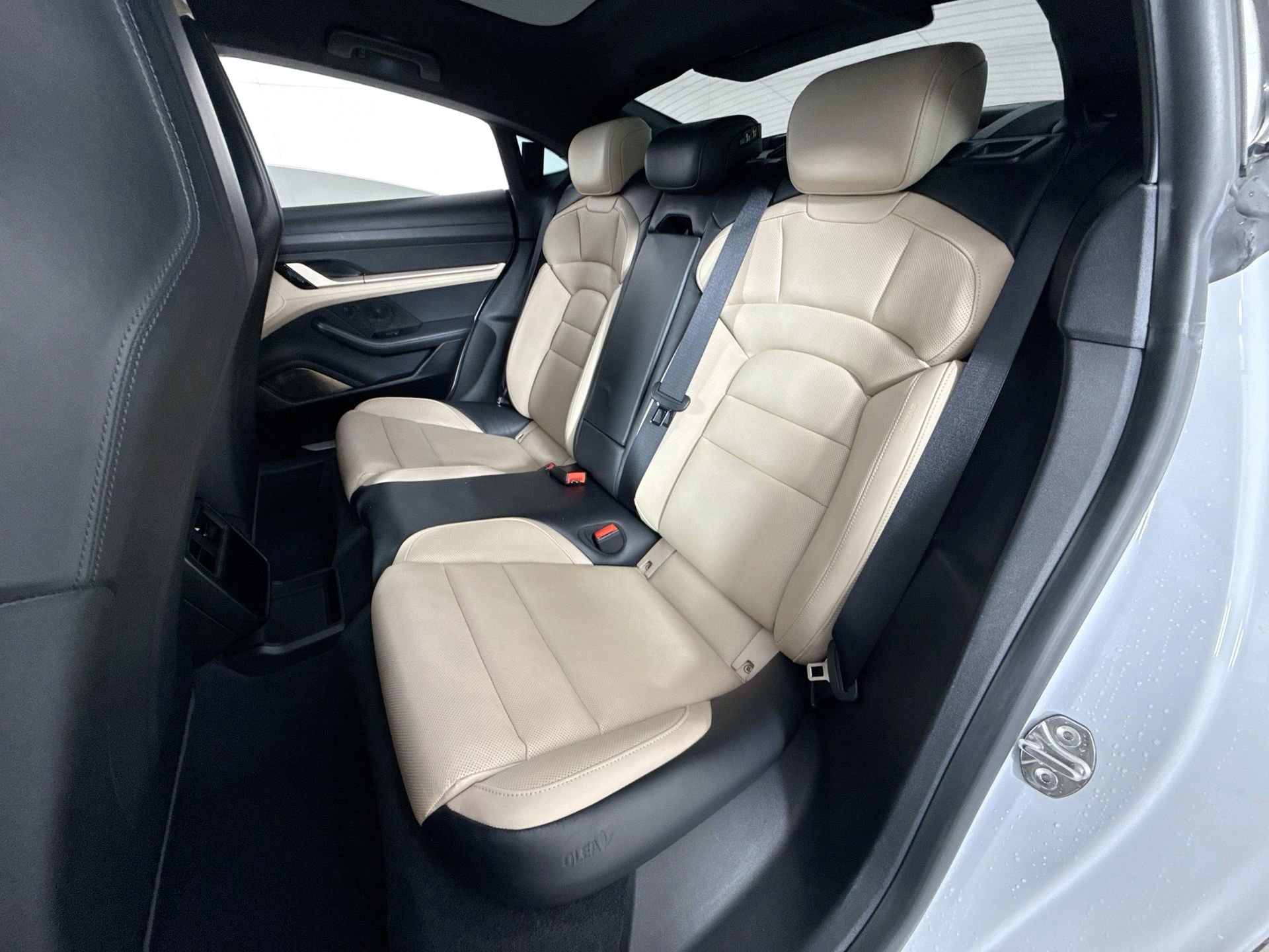 Used 2020 Porsche Taycan 4S AWD/4WD image 19