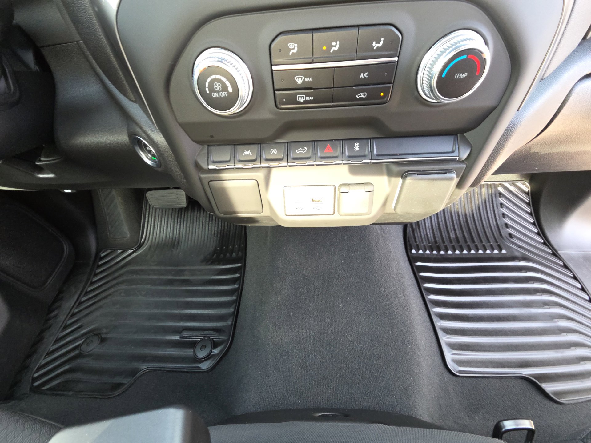 Certified 2025 GMC Sierra 1500 Pro w/ Pro Value Package image 30