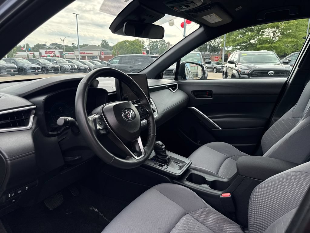 Used 2026 Toyota Corolla Cross AWD Hybrid w/ Cold Weather Package image 13