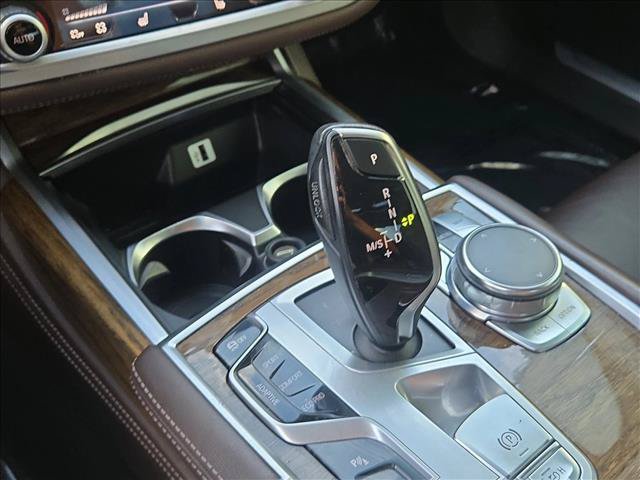 Used 2017 BMW 740i RWD image 12