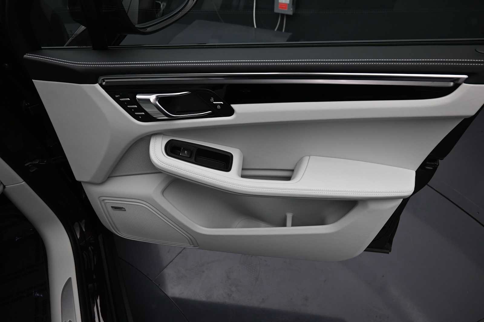 New 2026 Porsche Macan S AWD/4WD image 23