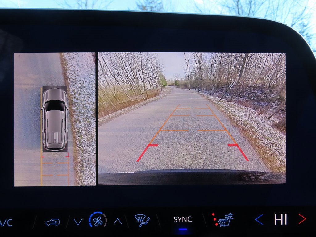 New 2026 Chevrolet Traverse LT w/ Driver Confidence Package image 11