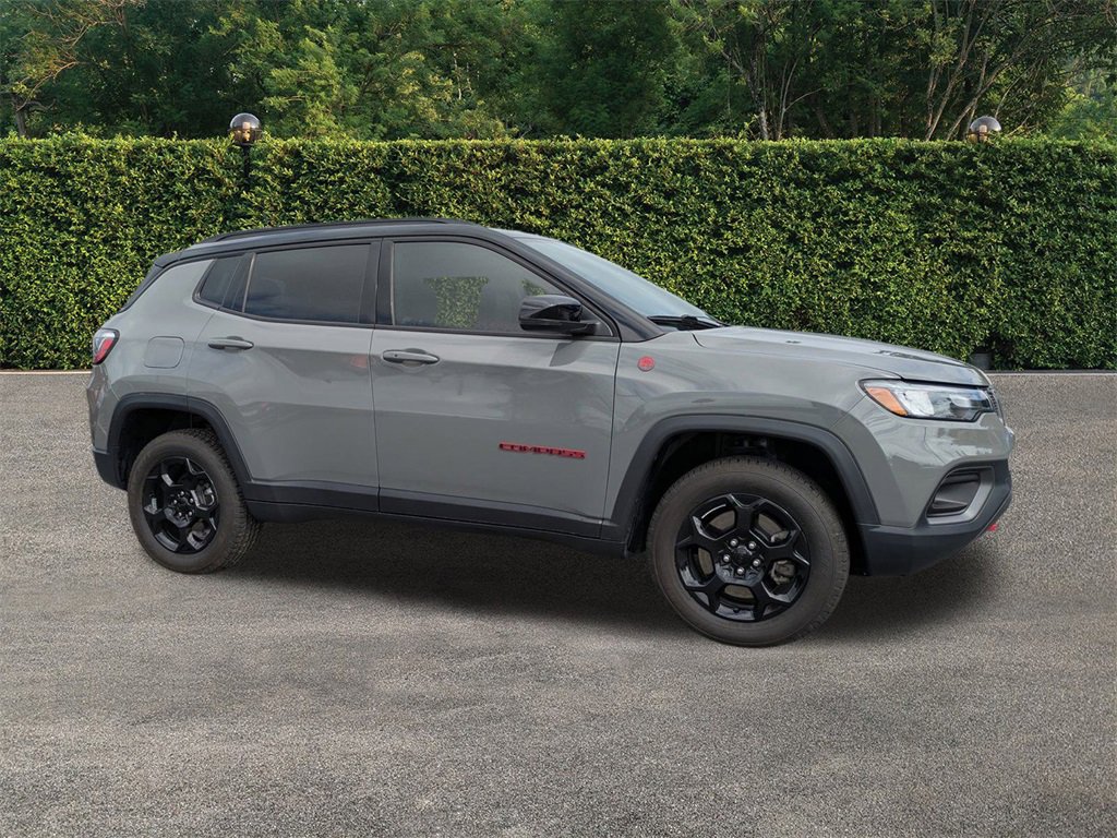 Used 2023 Jeep Compass Trailhawk video 2