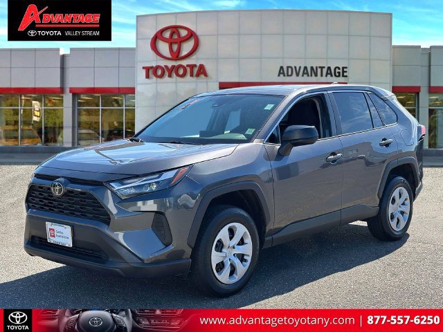 Certified 2024 Toyota RAV4 LE AWD/4WD image 4