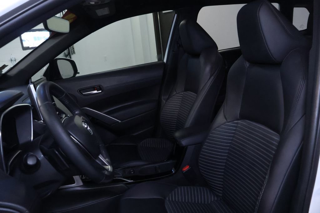 Used 2023 Toyota Corolla Cross XSE w/ Convenience Package image 15