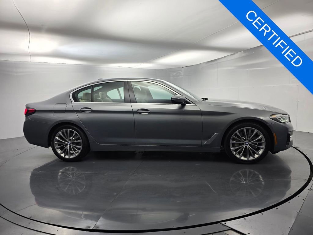 Used 2023 BMW 530i w/ Premium Package video 3