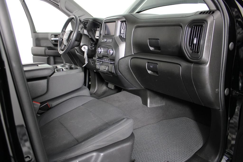 Used 2021 GMC Sierra 1500 4x4 Crew Cab w/ Sierra Value Package image 32