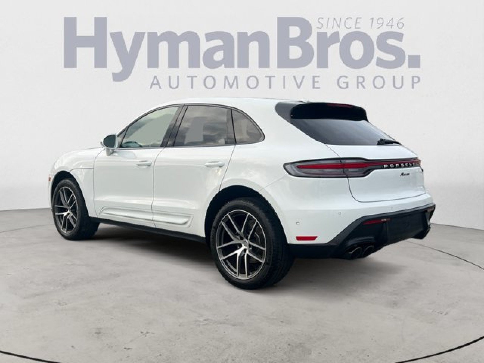 Used 2022 Porsche Macan AWD/4WD image 5