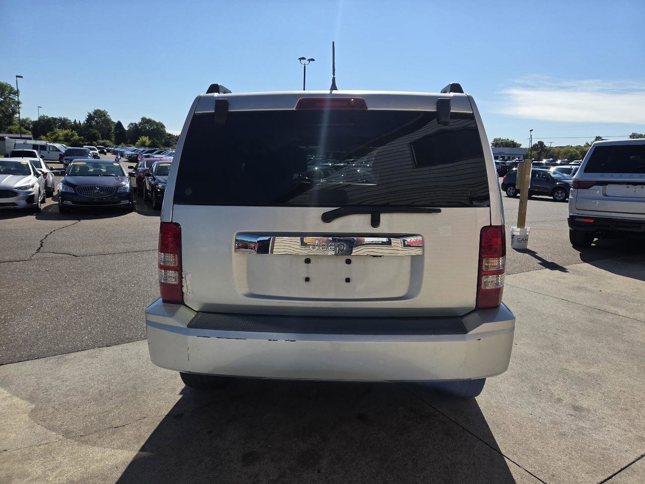 Used 2011 Jeep Liberty Limited Jet AWD/4WD image 6