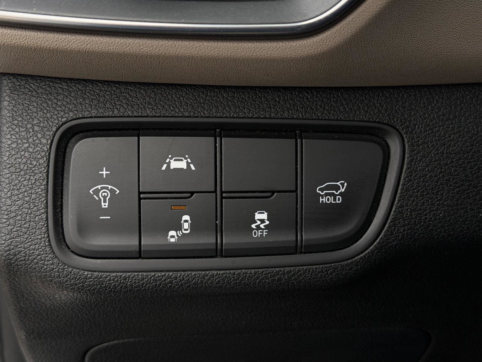 Used 2020 Hyundai Santa Fe SEL w/ Convenience + Premium Package image 20