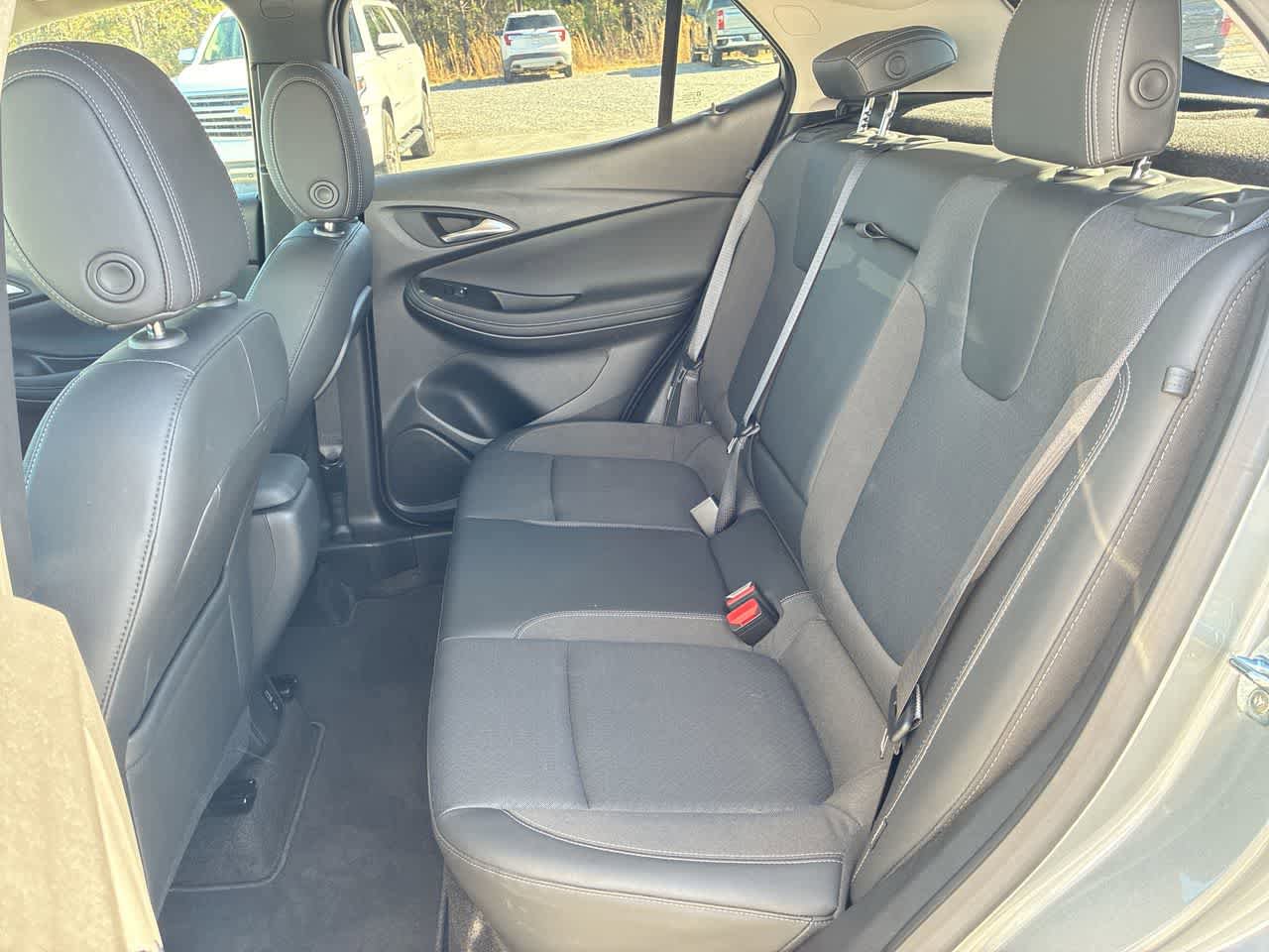 Used 2023 Buick Encore GX Select w/ Sport Touring Package FWD image 23