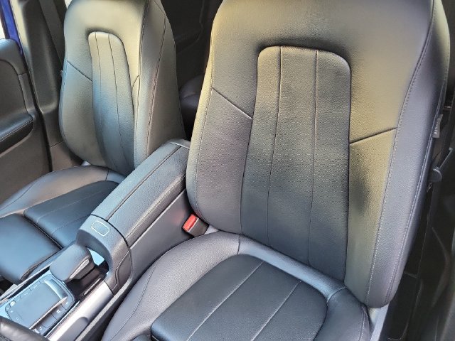 Used 2022 Mercedes-Benz GLB 250 4MATIC image 11
