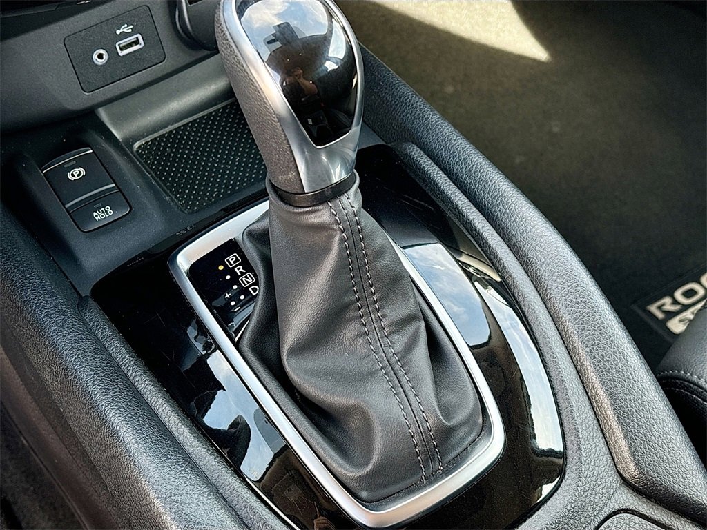 Used 2022 Nissan Rogue Sport SL w/ Premium Package image 17