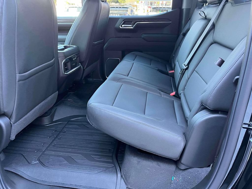New 2026 GMC Sierra 1500 SLT w/ SLT Premium Plus Package AWD/4WD image 17