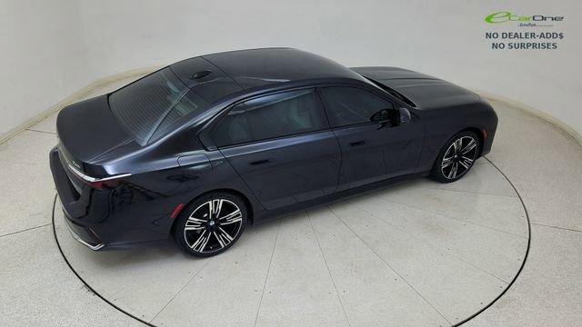 Used 2023 BMW 740i w/ Parking Assistance Package image 82