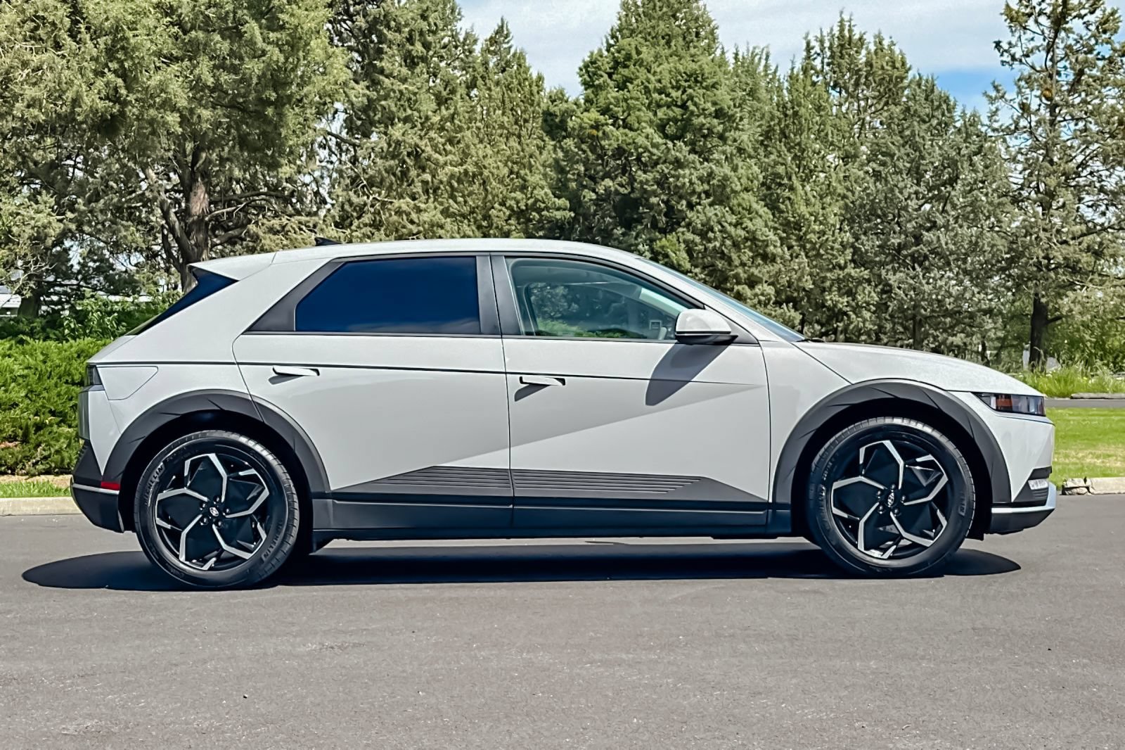 Certified 2024 Hyundai Ioniq 5 SEL RWD image 3
